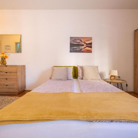 Mina Penthouse Apartment โนวีซาด ภายนอก รูปภาพ