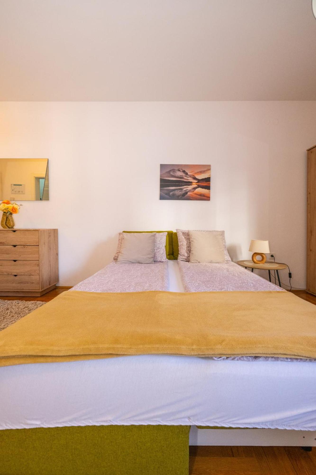 Mina Penthouse Apartment โนวีซาด ภายนอก รูปภาพ